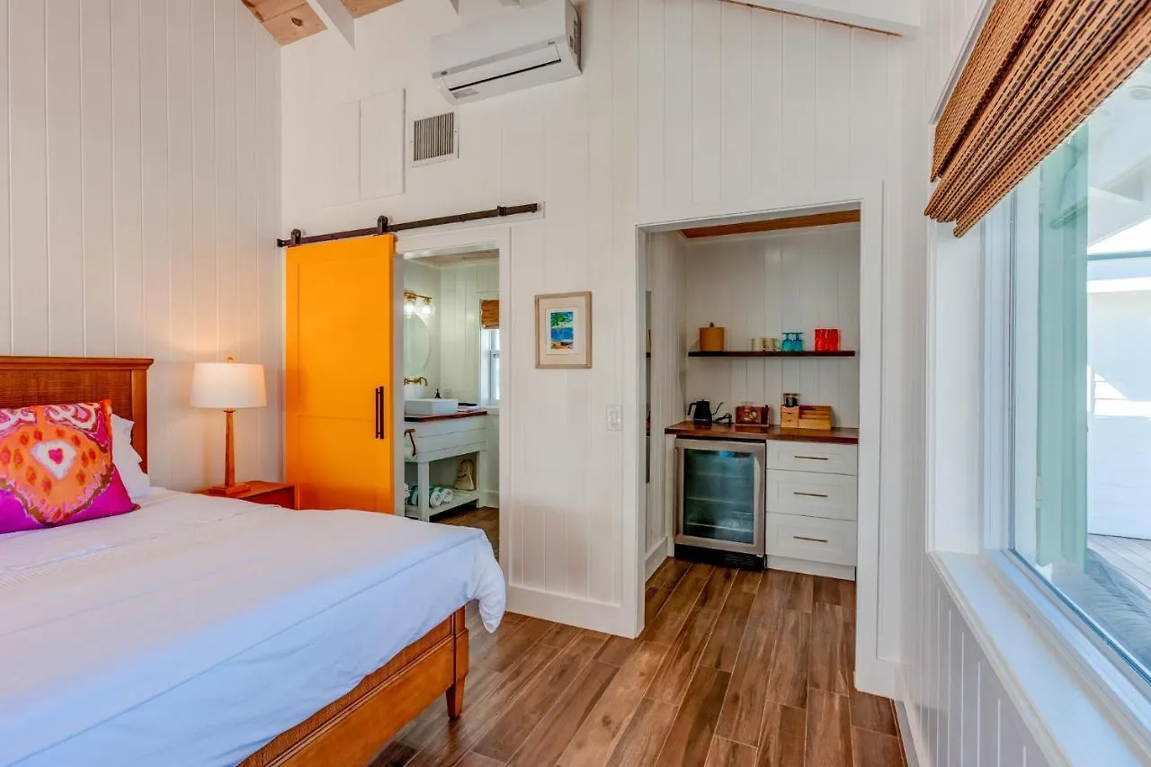 Elbow Reef Hotel Hope Town